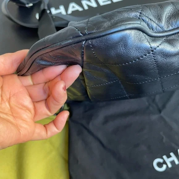 💯% Authentic Chanel hobo crossbody bag - Picture 8 of 17